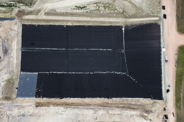 Viaflex geomembrane installation